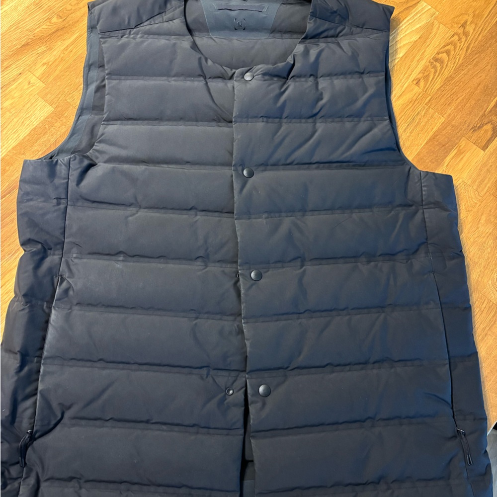 Lululemon puffer vest